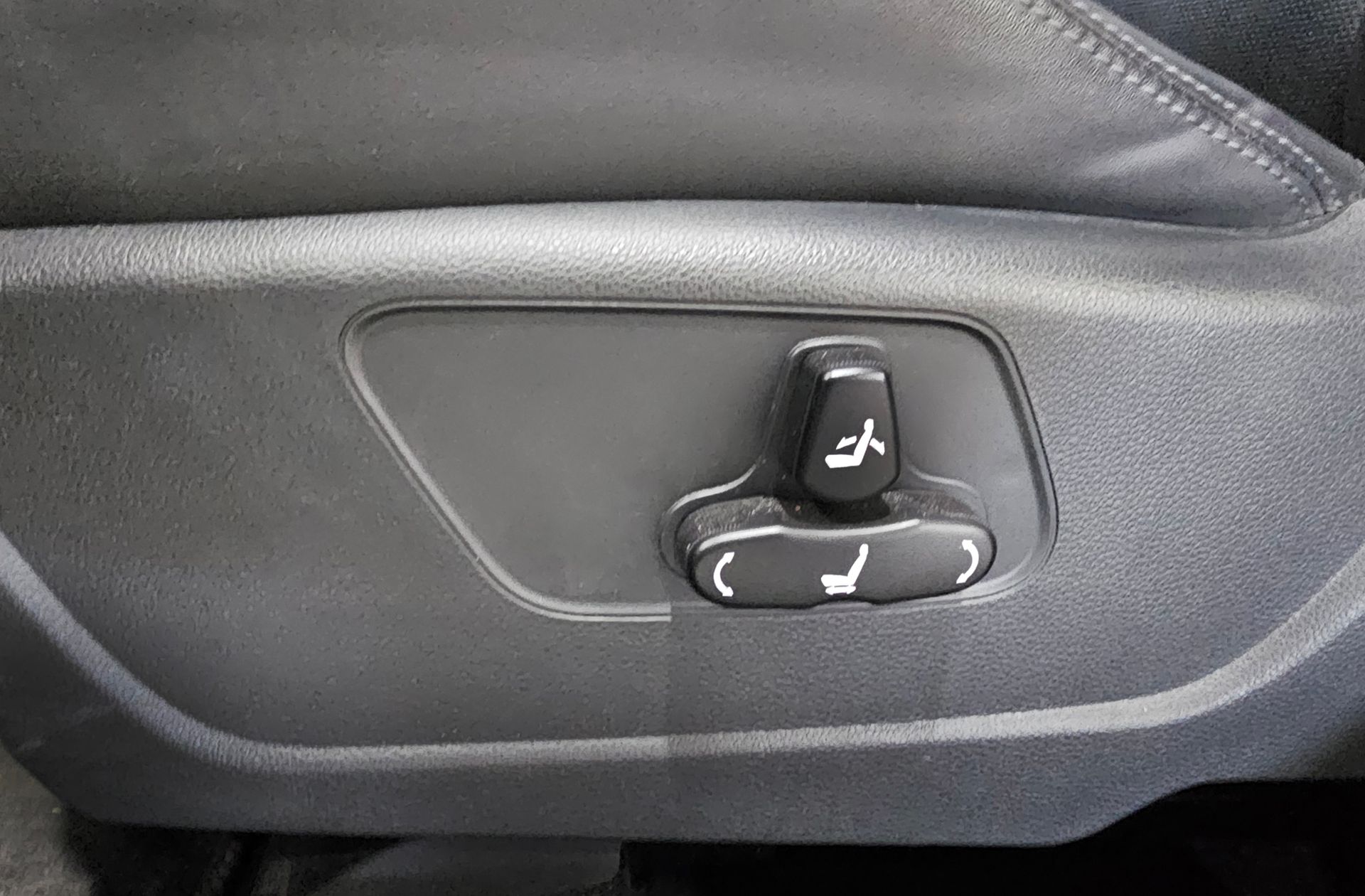 SsangYong Korando D16T Limited - foto 8