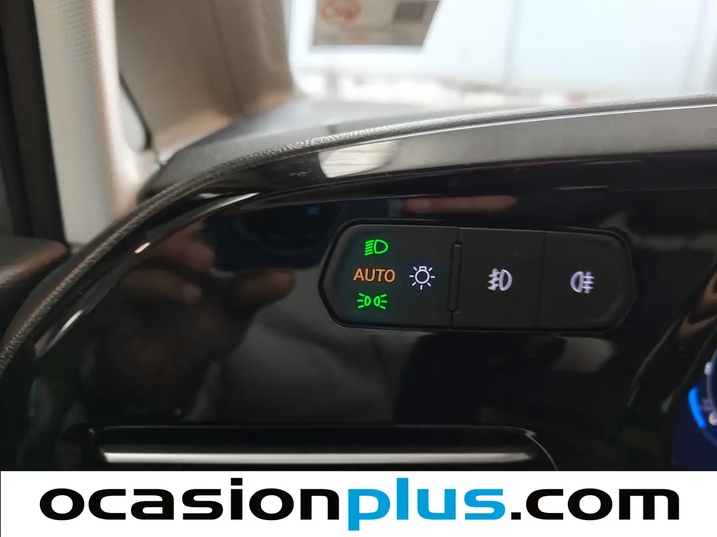 Foto Ford Tourneo Connect Ford Tourneo Connect 2.0 Ecoblue S&S Titanium Auto (122 CV) 7 Plazas