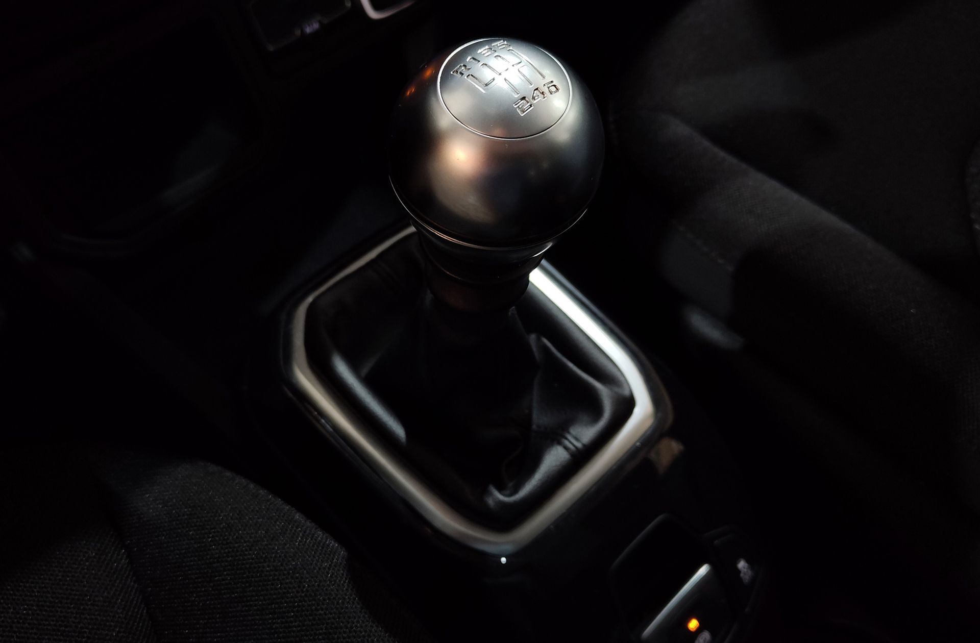 Jeep Renegade 1.0G Night Eagle II 4x2 - foto 5
