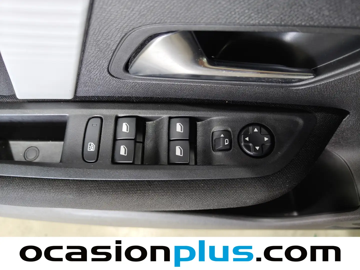 Foto Citroën C4 X Citroen C4 X PureTech 100 S&S 6v You (102 CV)