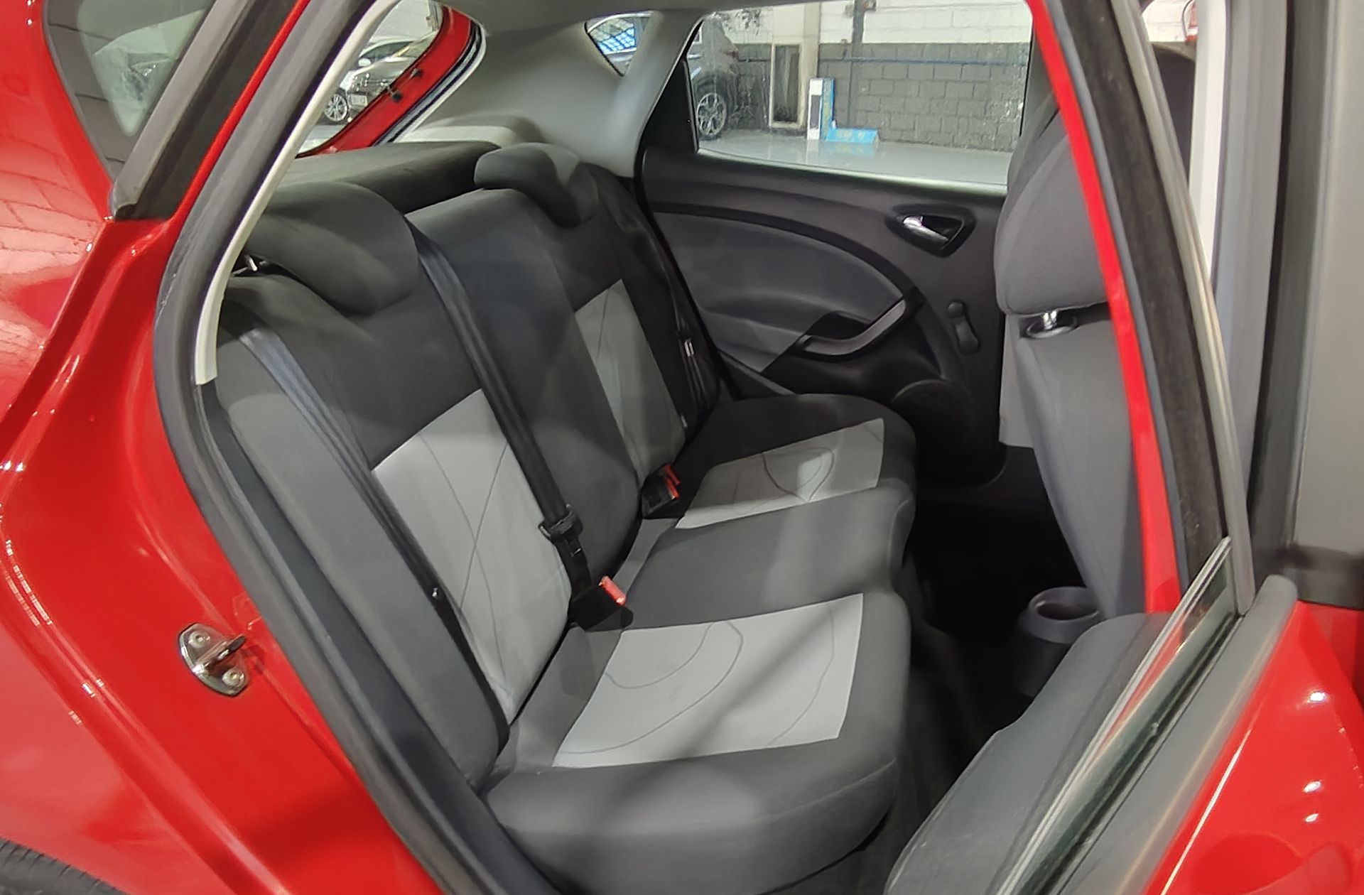 SEAT Ibiza 1.2 12v Reference - foto 13