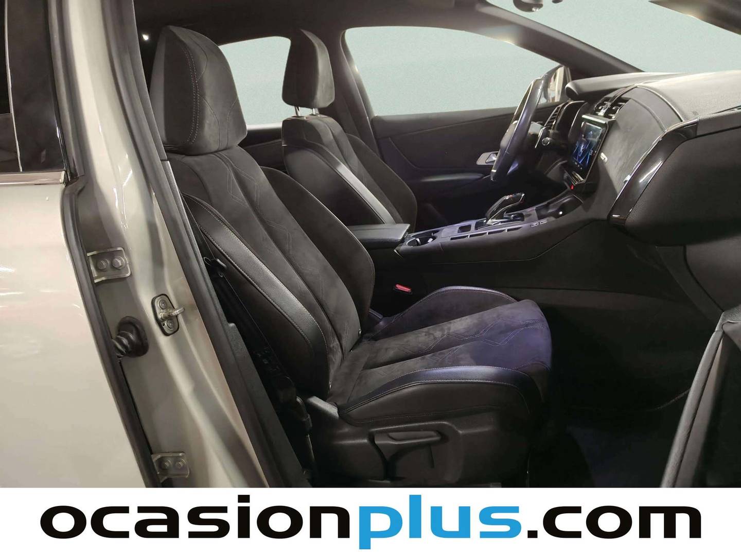 Foto DS DS 7 Crossback E-Tense DS DS7 Crossback E-Tense 225 Performance Line Auto  (225 CV)