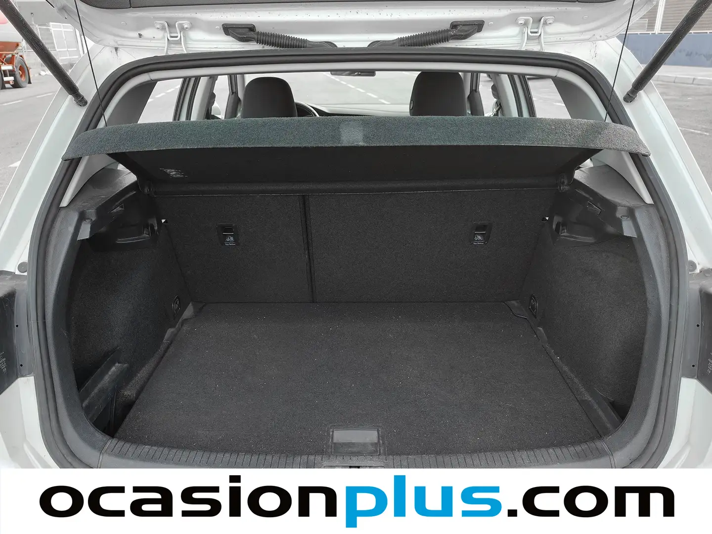 Foto Volkswagen Golf Volkswagen Golf Business 1.0 TSI (110 CV)