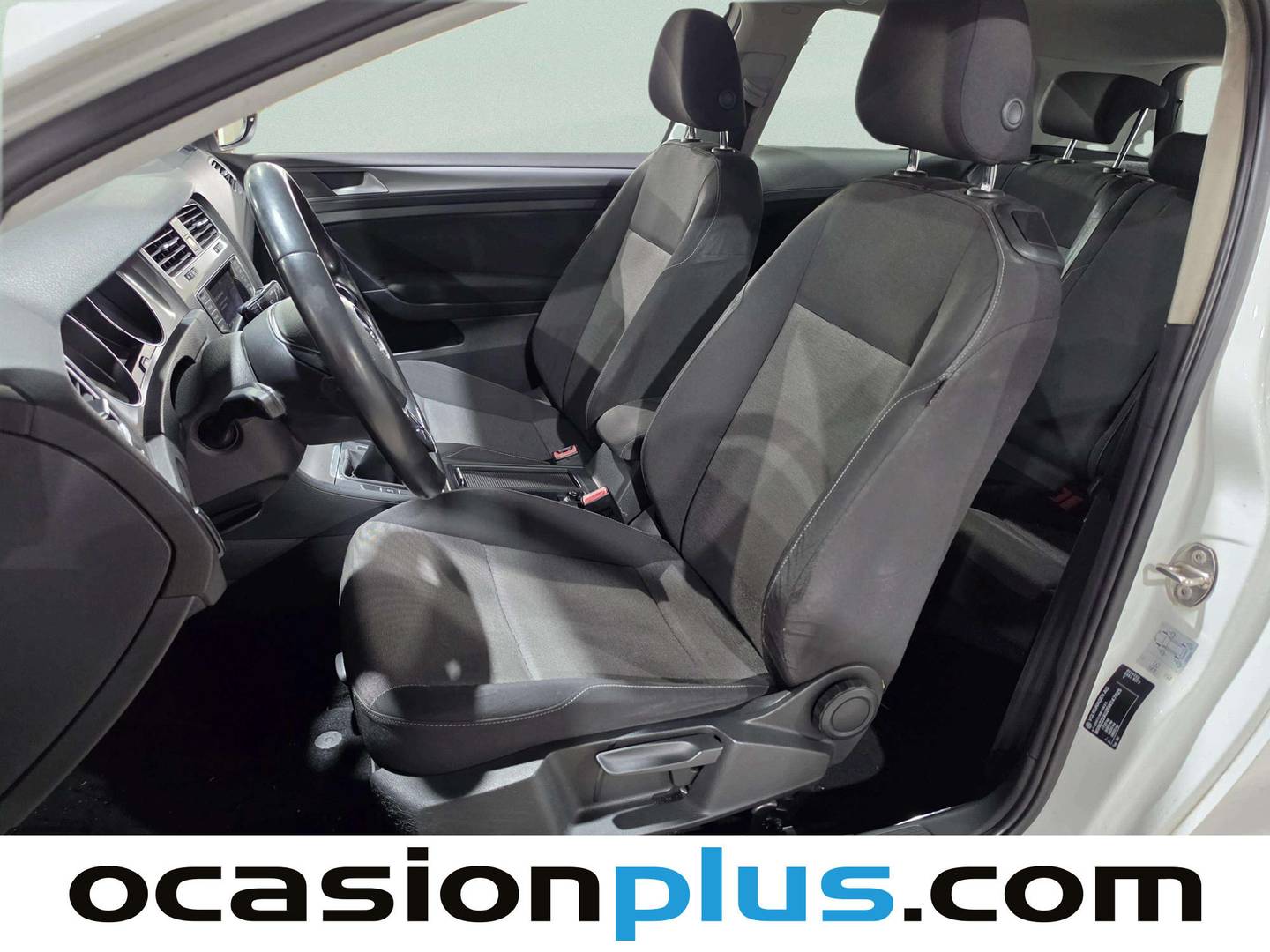 Foto asientos delanteros Volkswagen Golf Volkswagen Golf Edition 1.2 TSI BMT (105 CV)