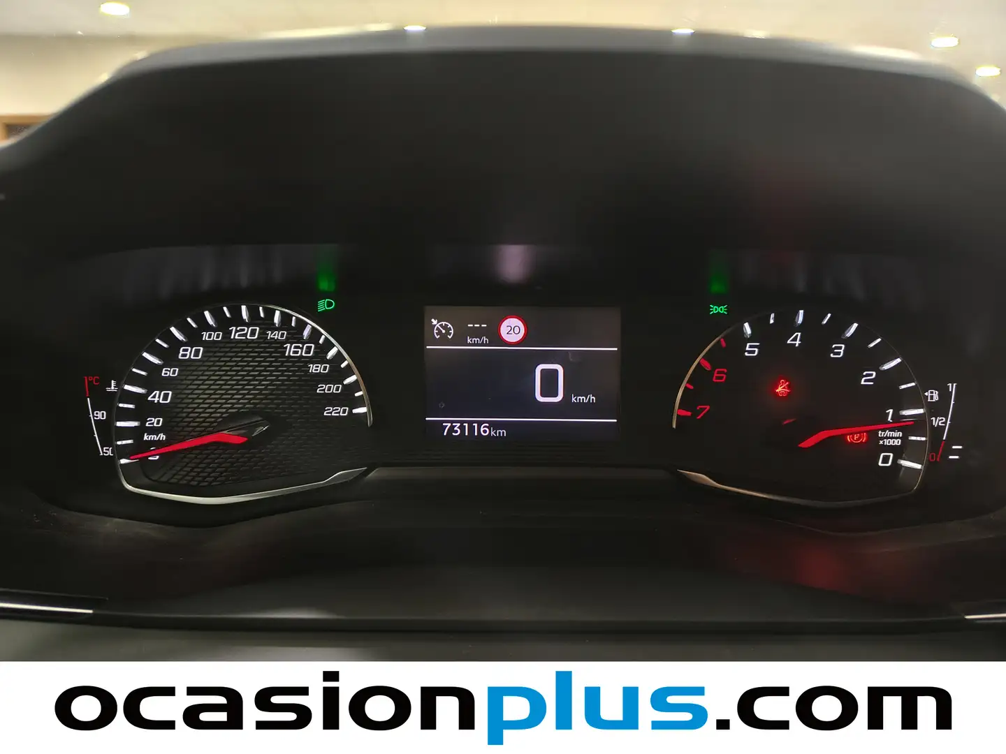 Foto Peugeot 2008 Peugeot 2008 BlueHDi 110 Allure (110 CV)