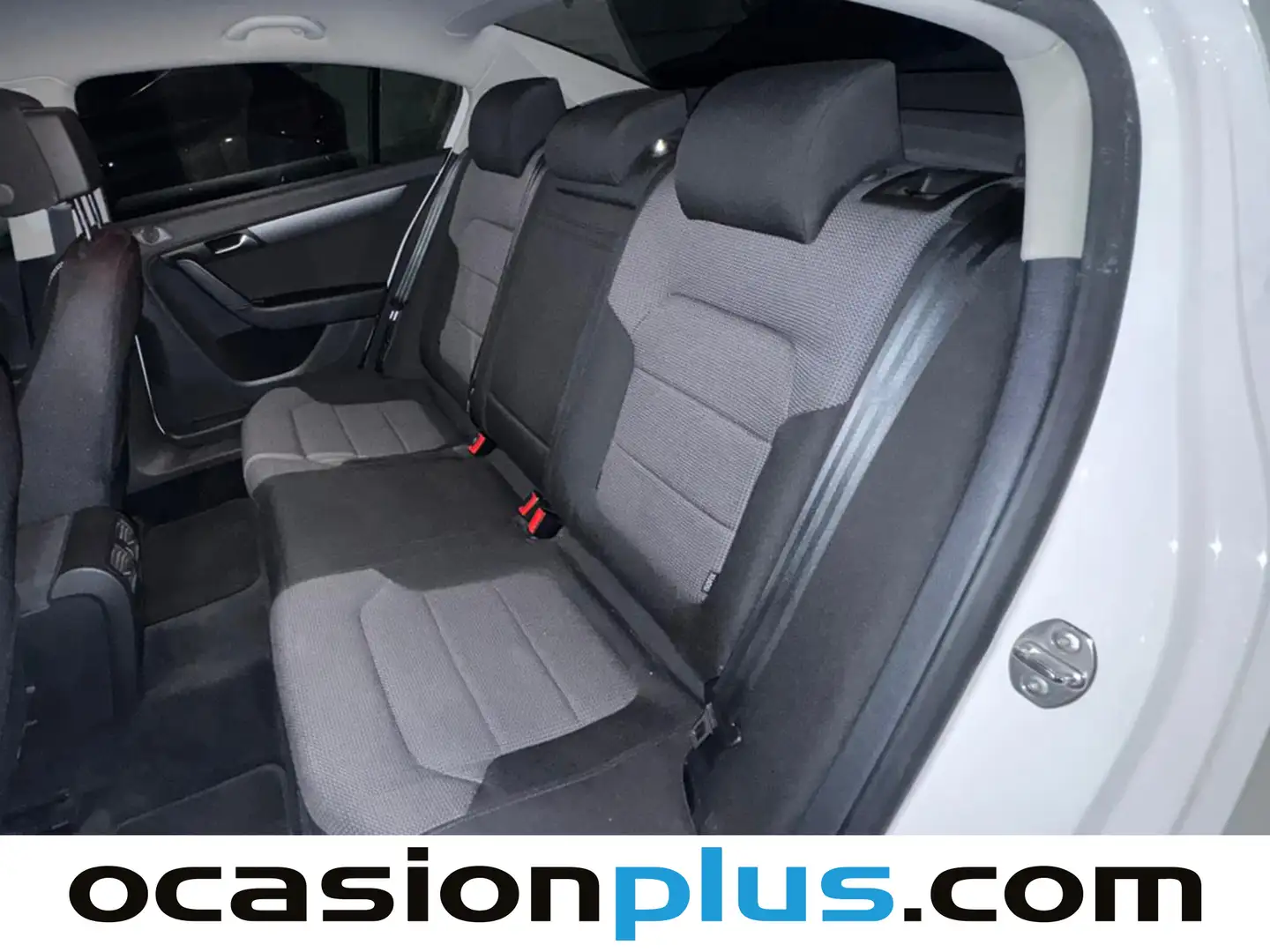 Foto Volkswagen Passat Volkswagen Passat Advance 2.0 TDI BMT (140 CV)