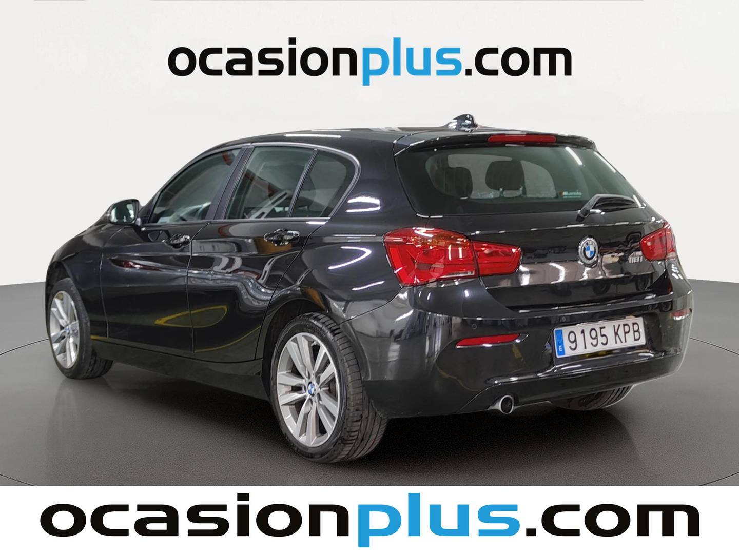 Foto trasera BMW Serie 1 BMW Serie 1 118i (136 CV) izquierda