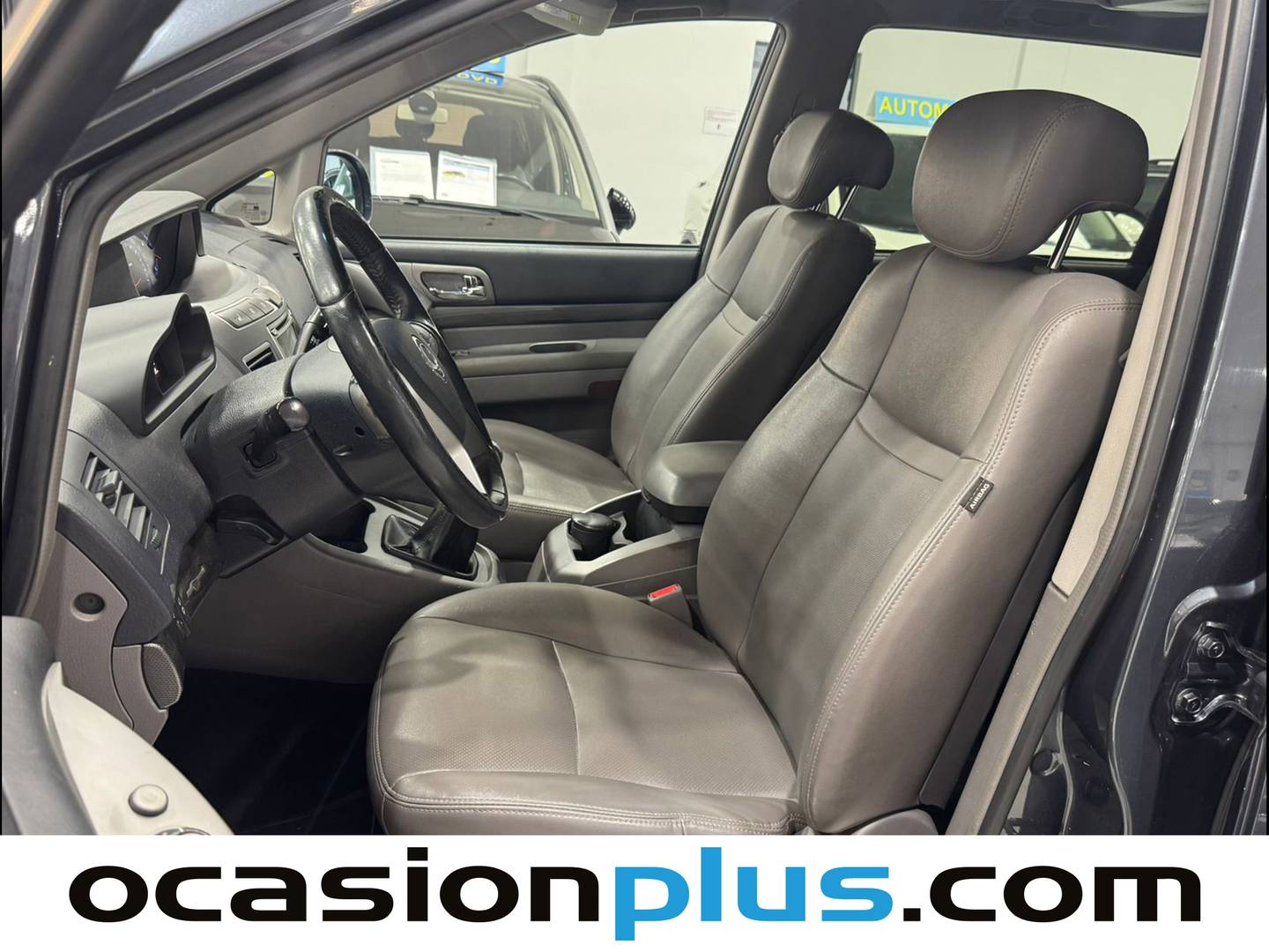 Foto asientos delanteros SsangYong Rodius SsangYong Rodius 2.0 e-Xdi Premium (155 CV) 7 Plazas