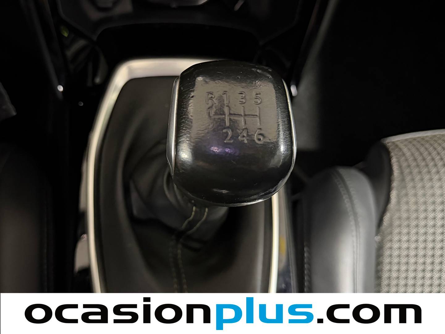 Foto Peugeot 2008 Peugeot 2008 PureTech 130 GT Line (130 CV)