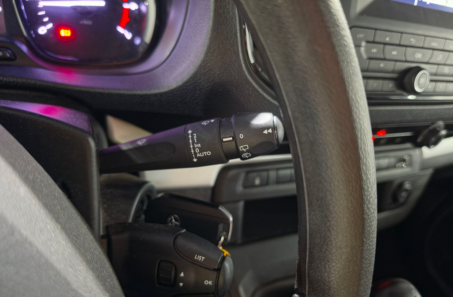Toyota Proace Verso 1.5D VX Shuttle L2 9 plazas - foto 23