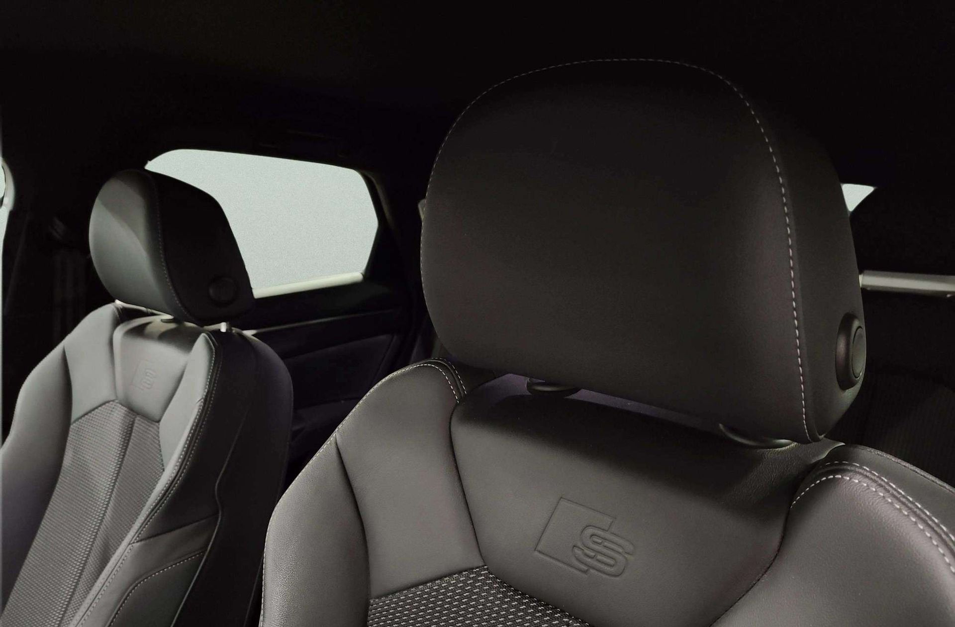 Audi Q3 S line 35 TDI S tronic - foto 6