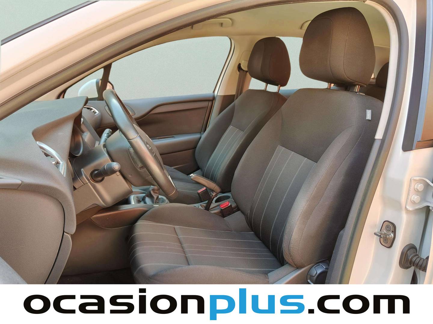 Foto asientos delanteros Citroën C4 Citroën C4 1.6 HDI Tonic (92 CV)