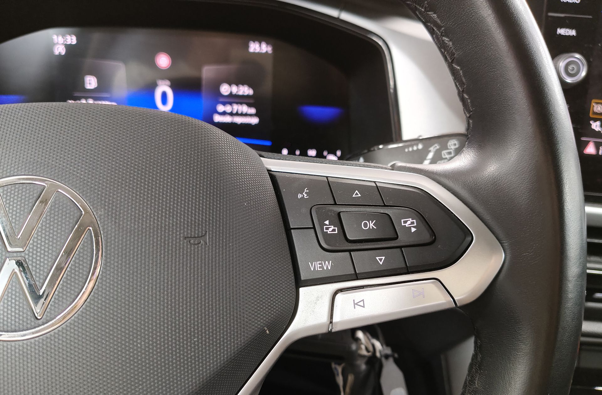 Volkswagen T-Roc Life 1.0 TSI - foto 33