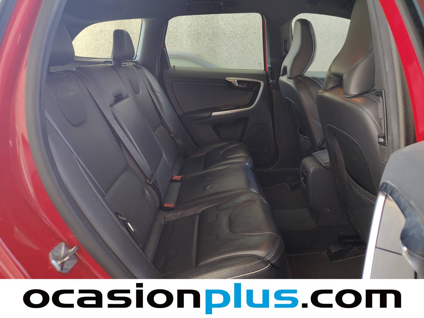 Volvo XC60 VOLVO XC60 2.0 T5 R-Design Momentum Auto (245 CV) al mejor precio