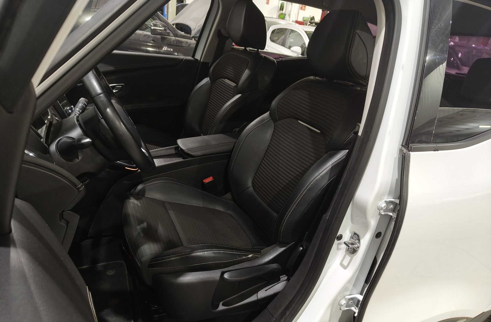 Renault Scénic Zen TCe GPF - foto 10