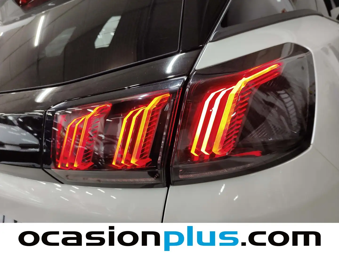 Foto Peugeot 3008 Hybrid Peugeot 3008 Hybrid 300 Allure Pack e-EAT8 (300 CV)