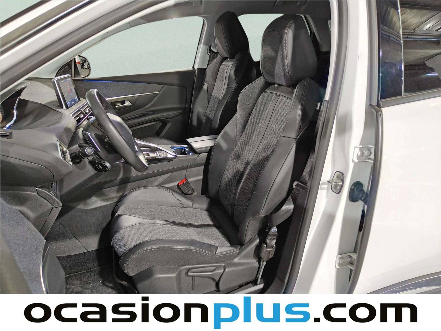 Foto asientos delanteros Peugeot 3008 Peugeot 3008 PureTech 130 Allure EAT8 (130 CV)