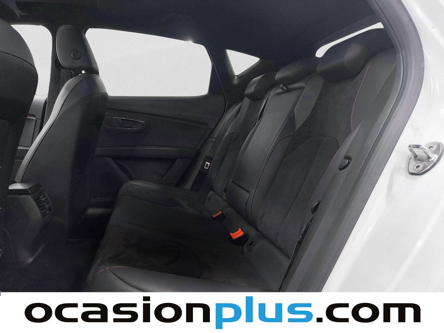 Foto asientos traseros Seat León Seat León 1.5 TSI S&S FR Edition Plus DSG (150 CV)