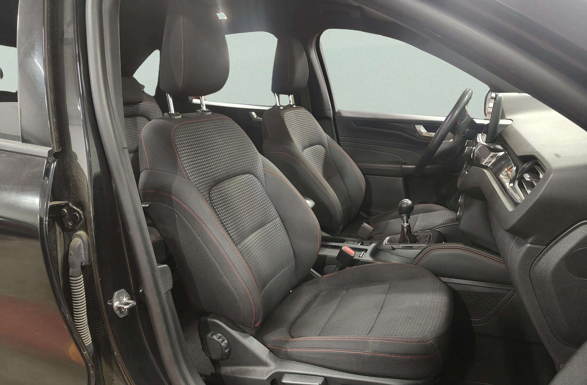 Ford Kuga 1.5 EcoBlue ST-Line - foto 17