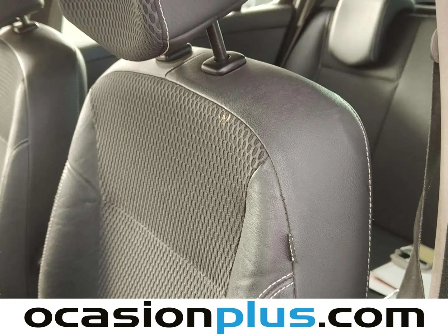 Foto Renault Clio Renault Clio 1.2 16v Pack Authentique (75 CV)