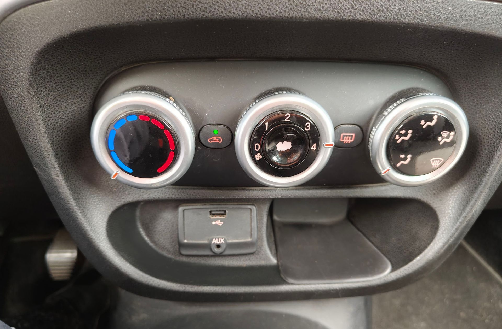 Fiat 500L 1.4 Pop Star - foto 26