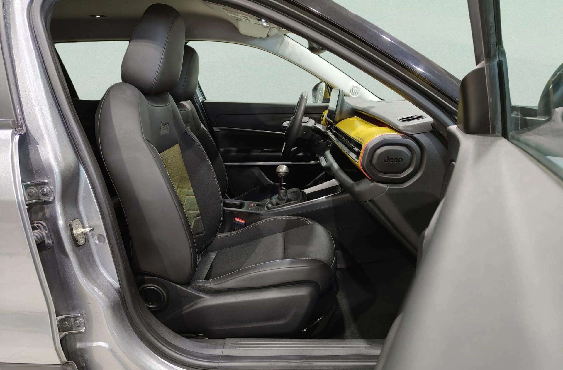 Jeep Avenger 1.2 G Summit - foto 23