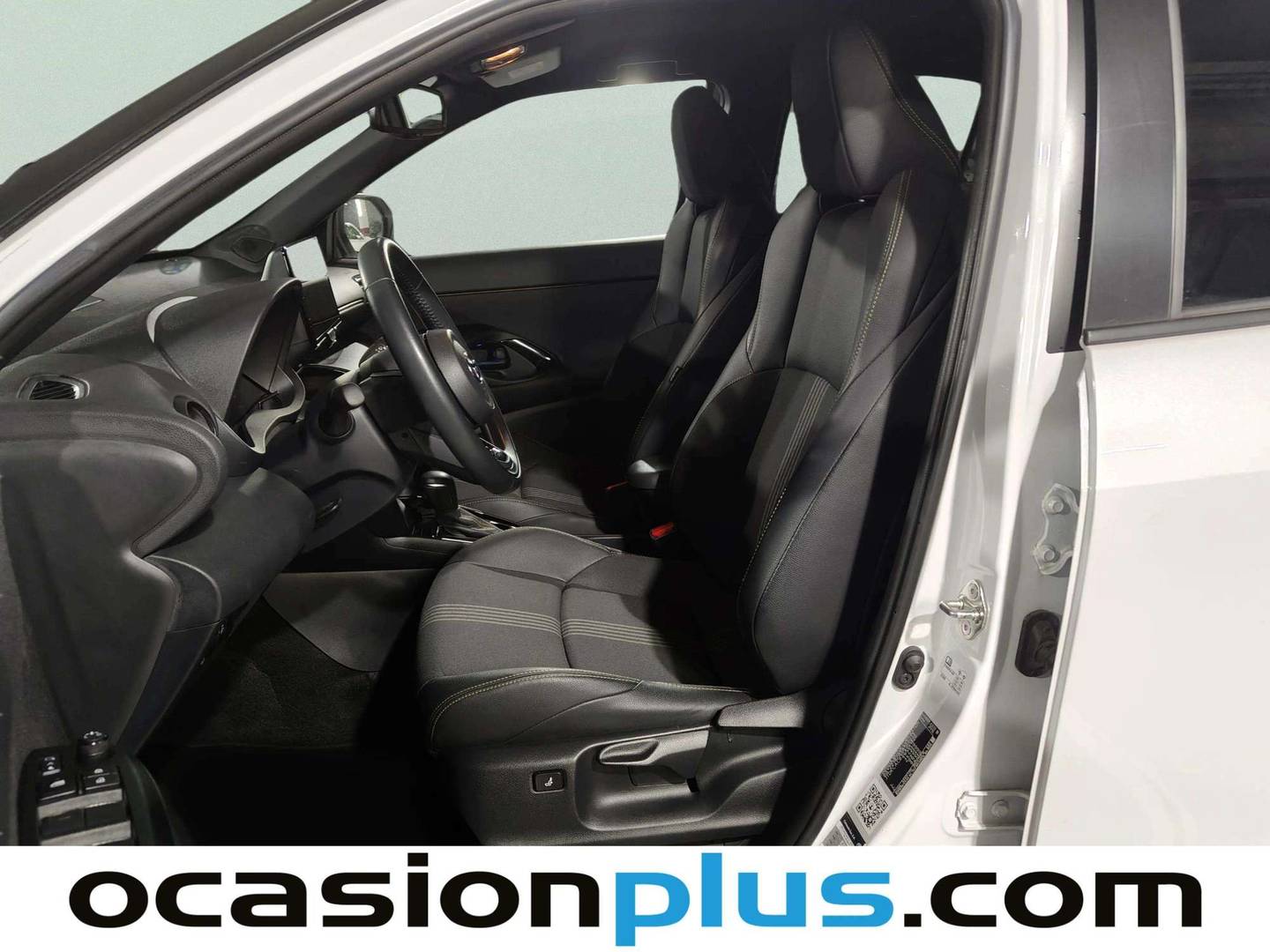 Foto asientos delanteros Toyota Yaris Cross Toyota Yaris Cross 120H Adventure (116 CV) 4x4
