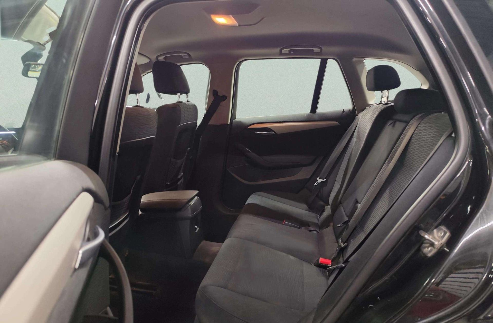 BMW X1 sDrive20d EfficientDynamics Edition - foto 12