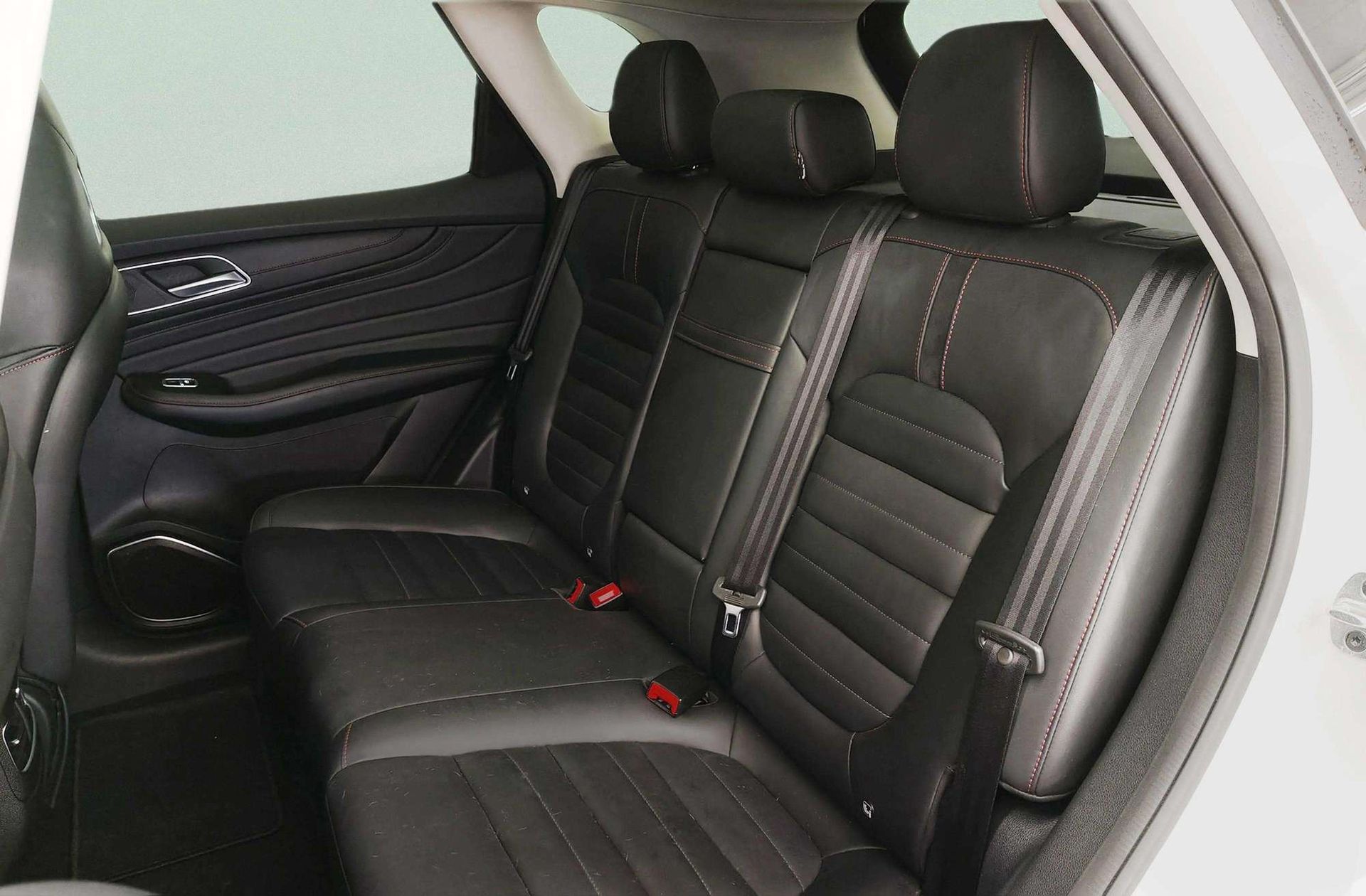 MG HS 1.5 Turbo GDI Luxury - foto 15