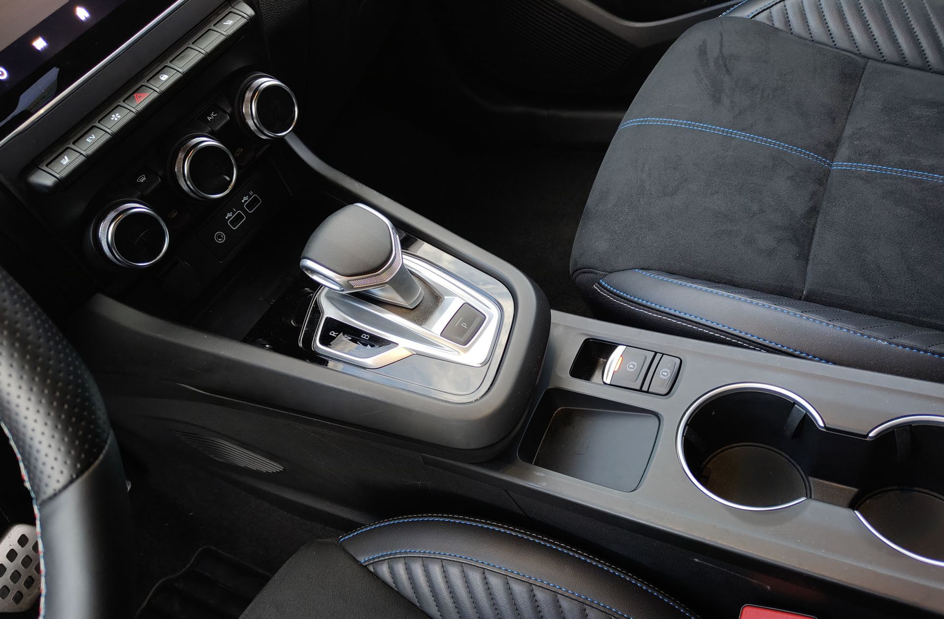 Renault Arkana Esprit Alpine E-Tech Híbrido - foto 6