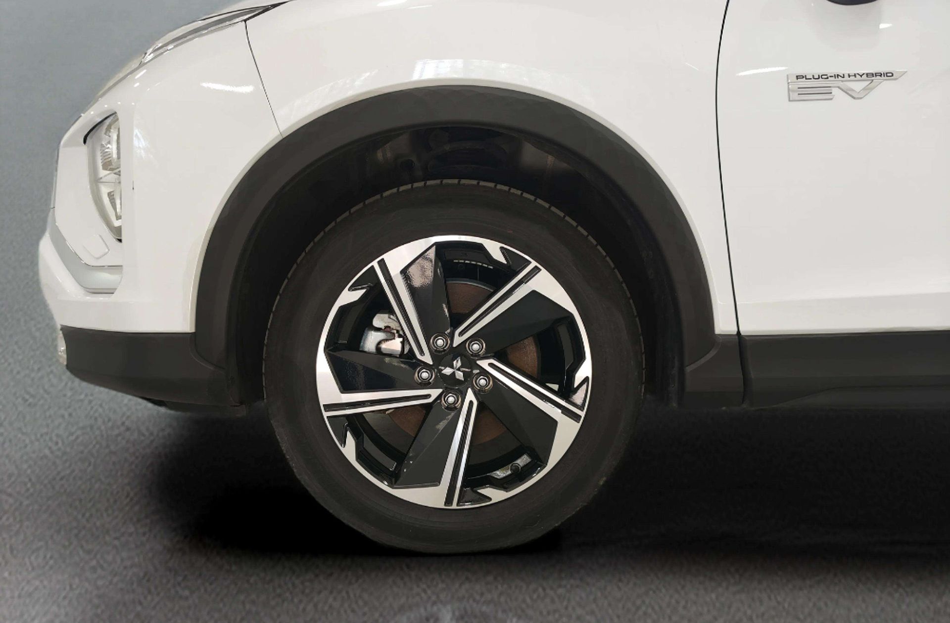 Mitsubishi Eclipse Cross 2.4 PHEV Kaiteki 4WD - foto 46
