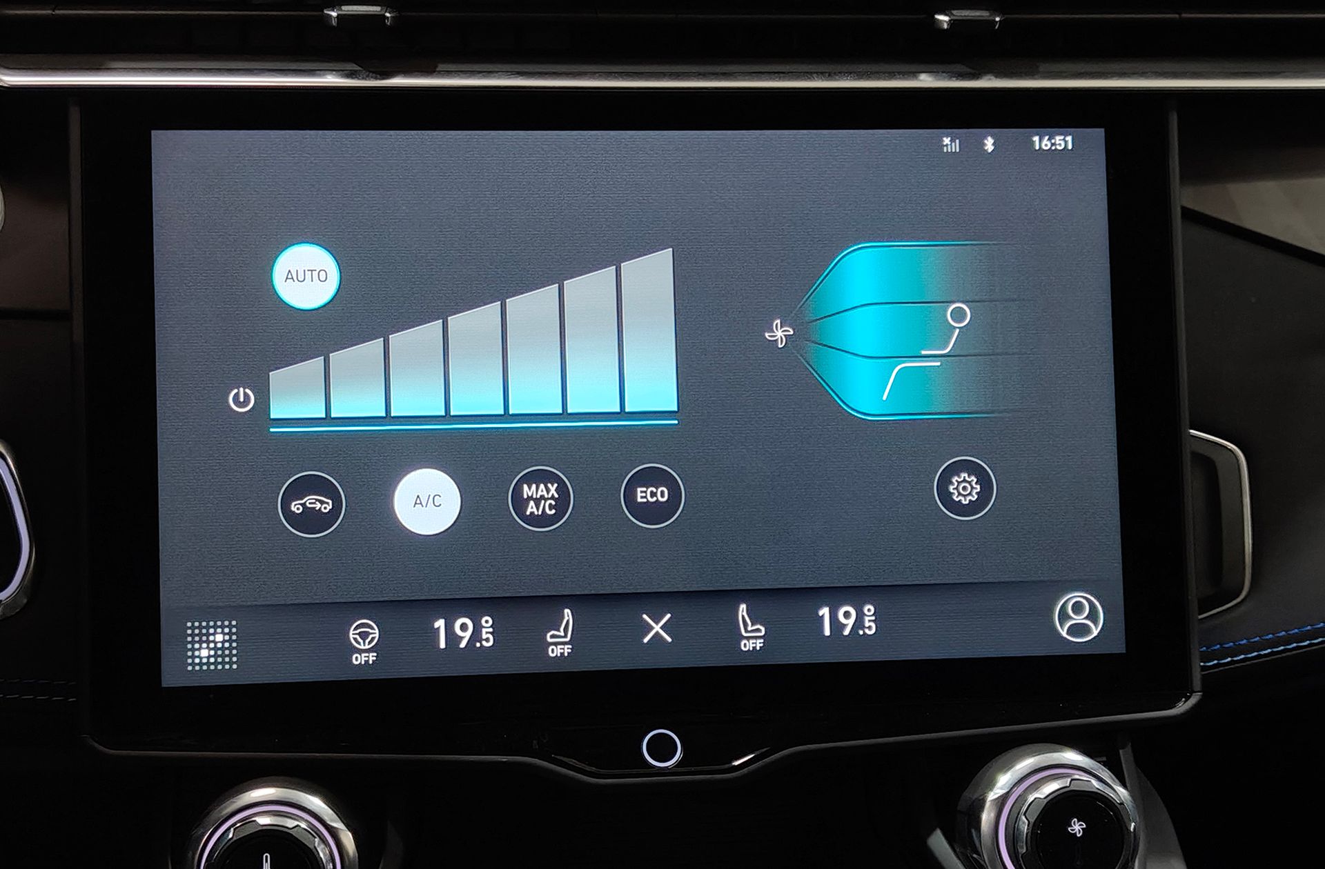 Lynk & Co 01 1.5 PHEV - foto 39