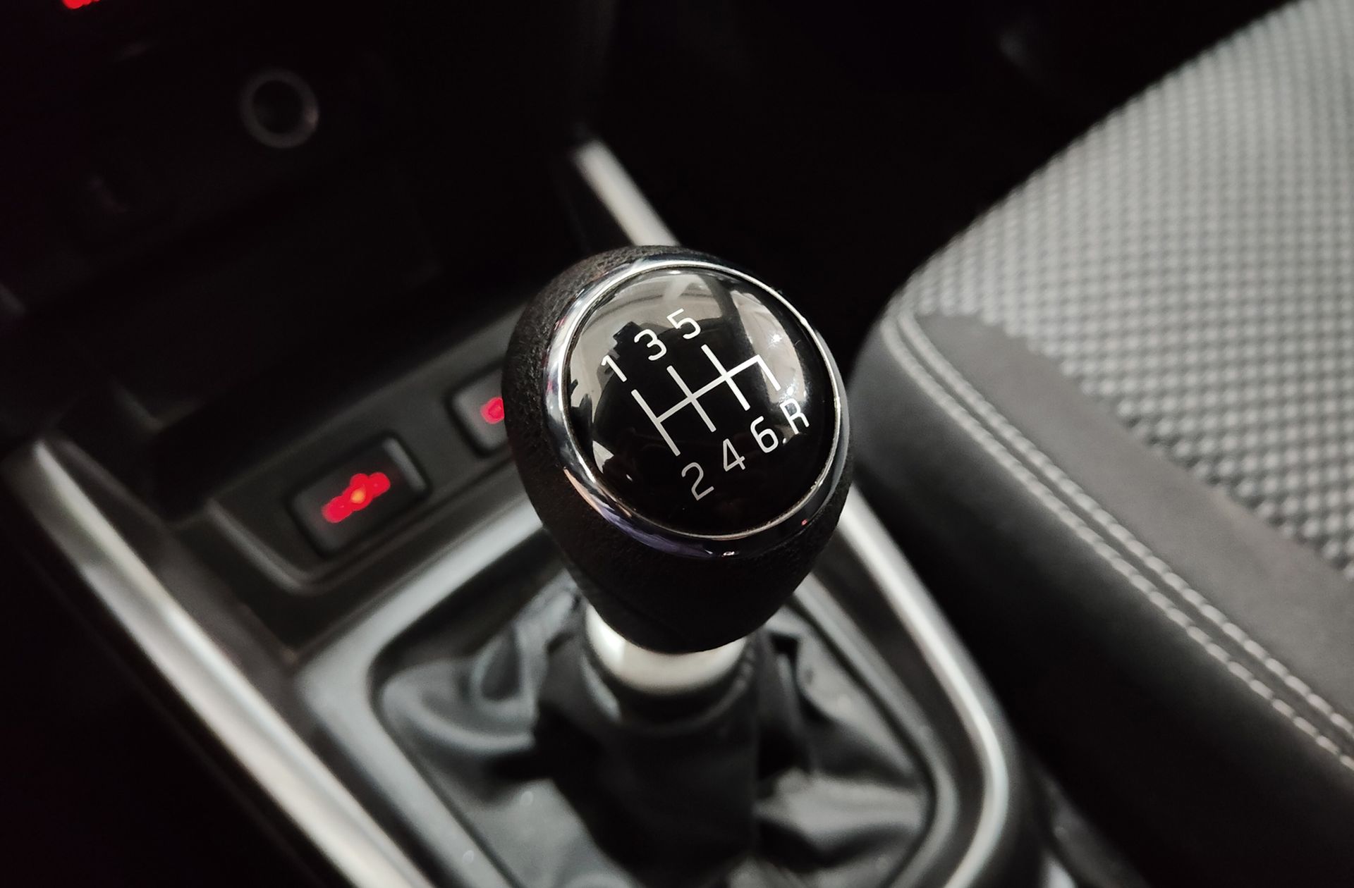 Suzuki Vitara 1.4 Turbo Mild Hybrid GLE - foto 5