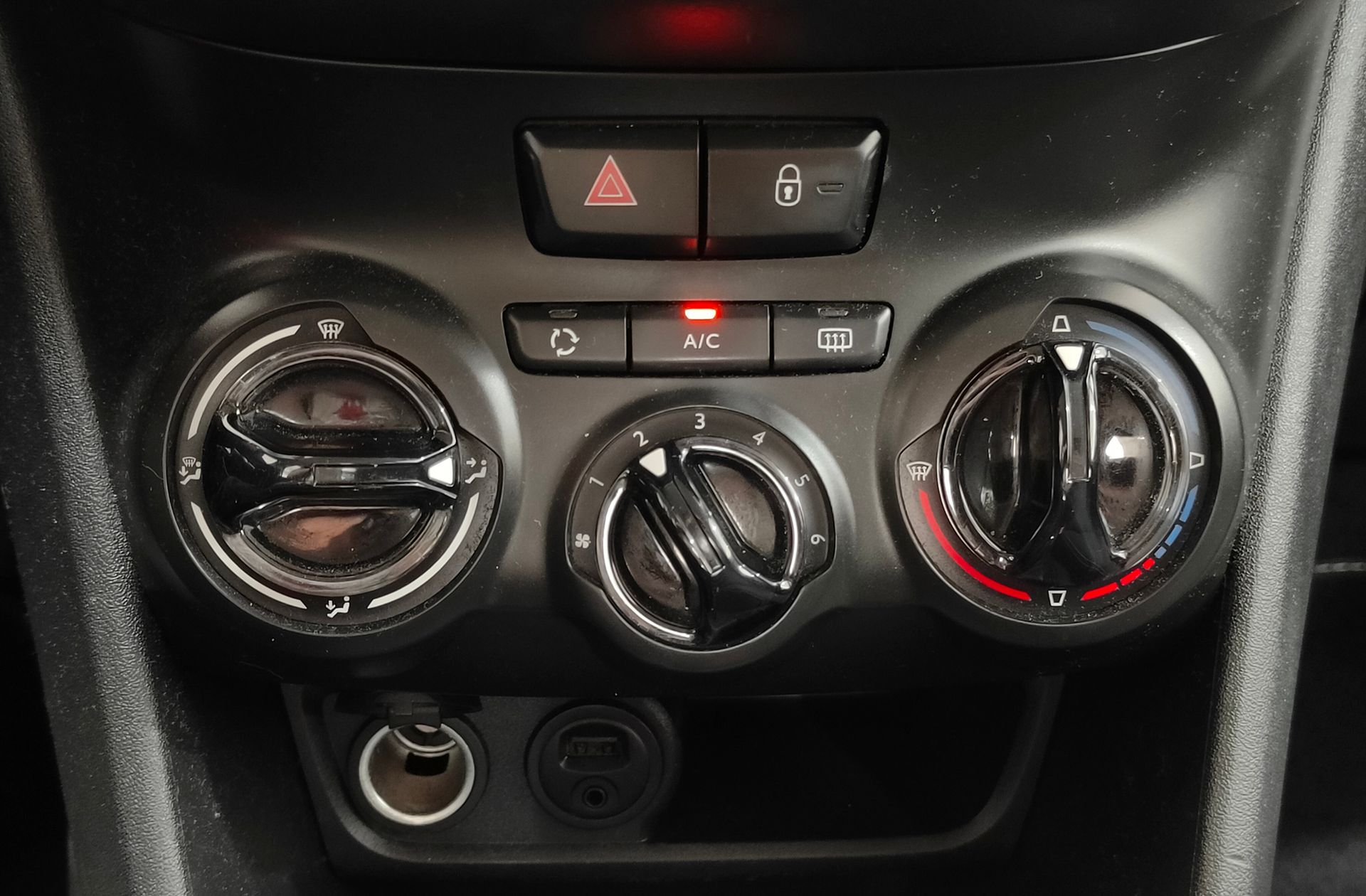 Peugeot 208 BlueHDi 100 Active - foto 25