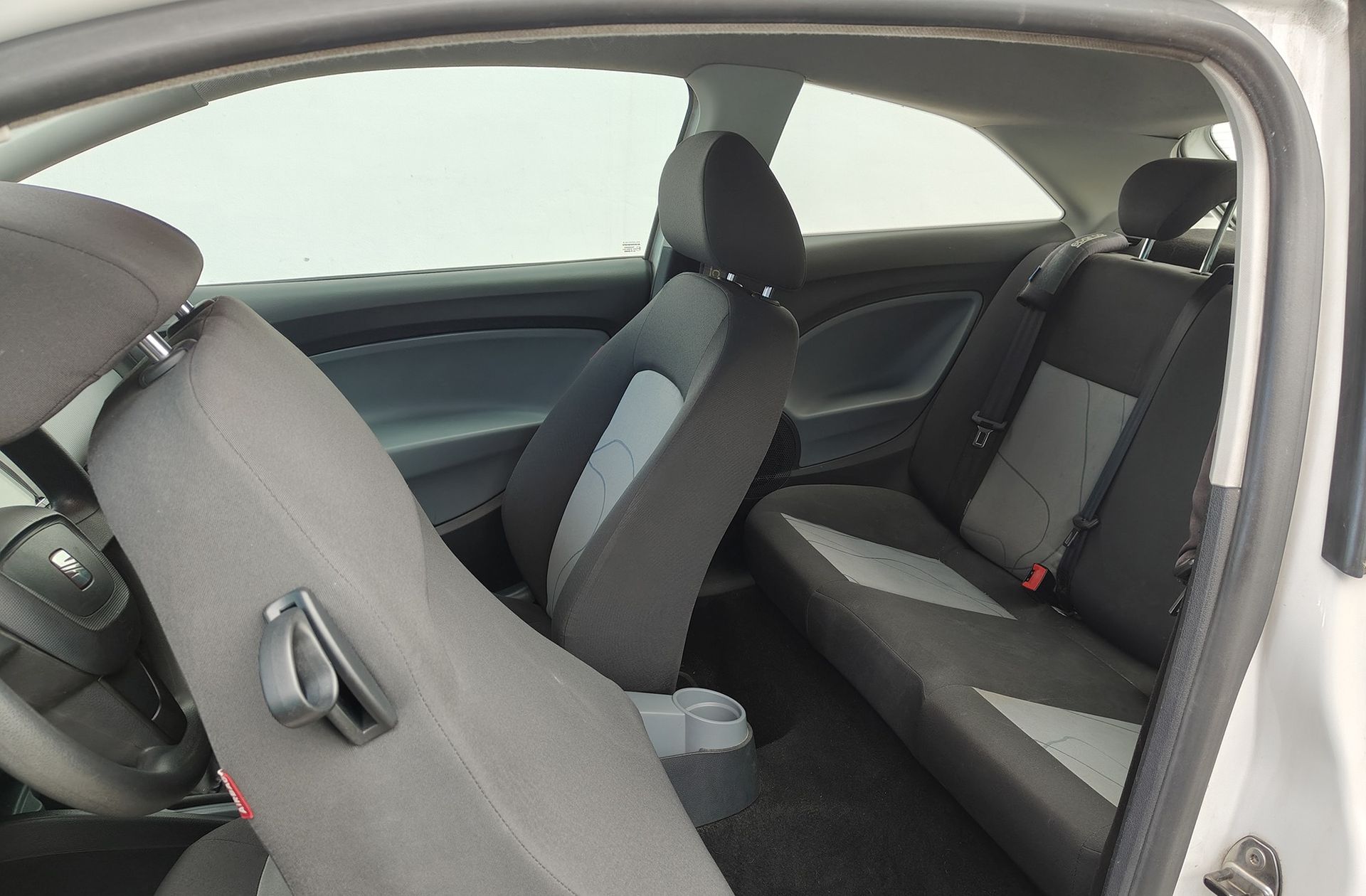 SEAT Ibiza SC 1.2 Reference - foto 11