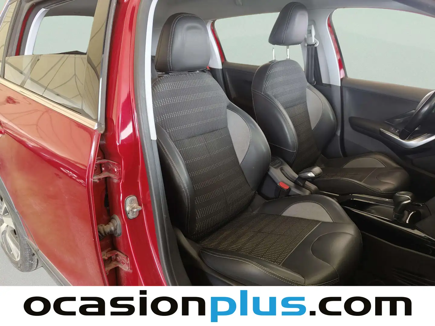 Foto Peugeot 2008 Peugeot 2008 BlueHDi 120 S&S Allure EAT6 (120 CV)