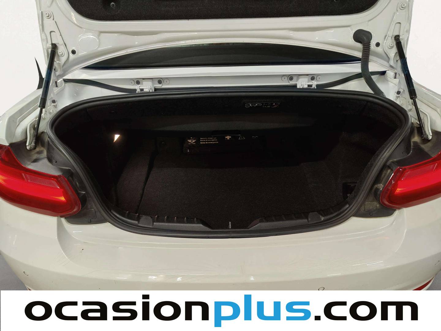 Fotos maletero BMW Serie 2 BMW Serie 2 218i Cabrio (136 CV)
