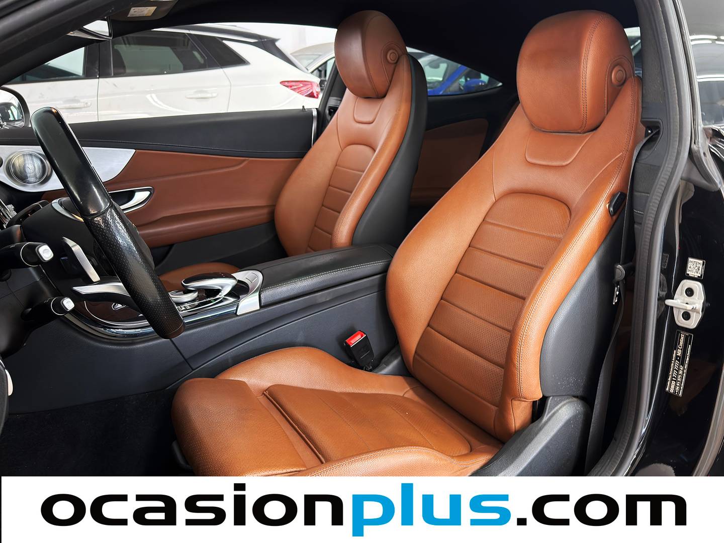 Foto asientos delanteros Mercedes Clase C Mercedes Clase C Coupe 300 AMG Line (245 CV)