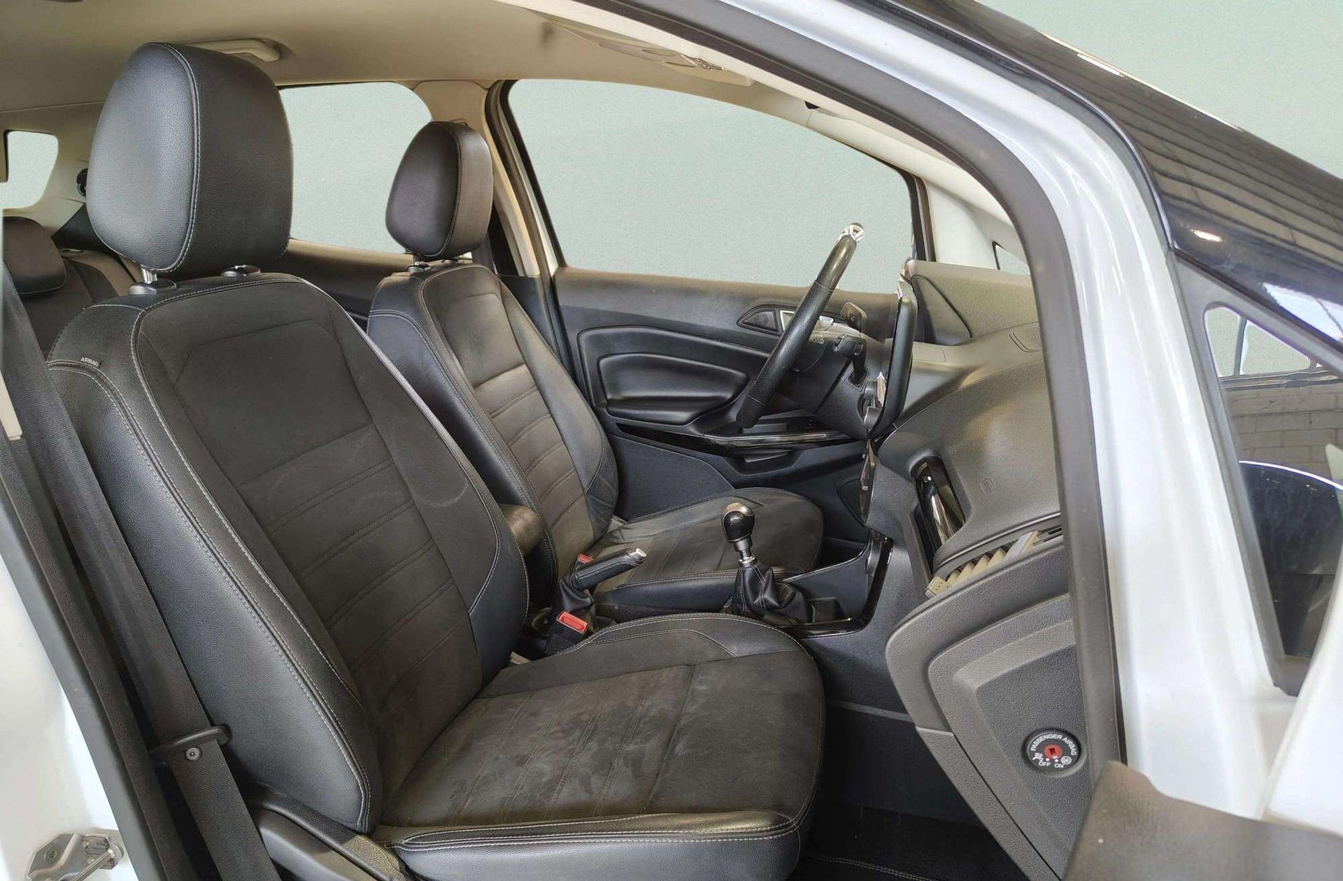 Ford EcoSport 1.0T EcoBoost ST Line - foto 16