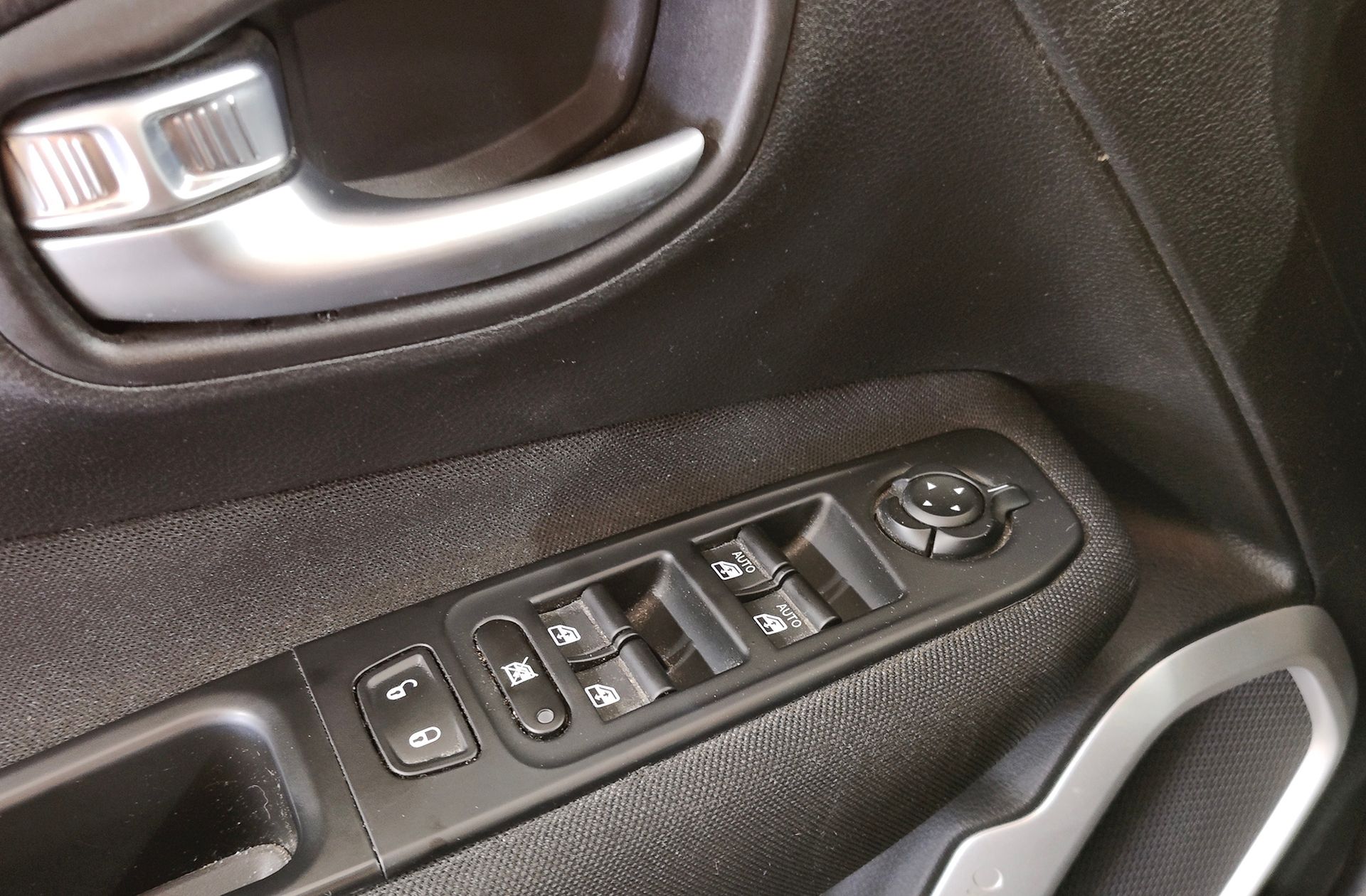 Jeep Renegade 1.0G Sport 4x2 - foto 28
