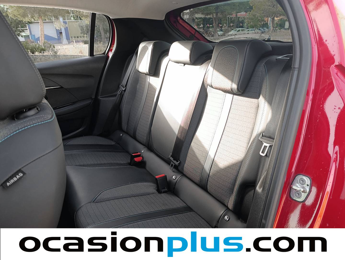 Foto asientos traseros Peugeot 208 Peugeot 208 PureTech 100 Allure (100 CV)