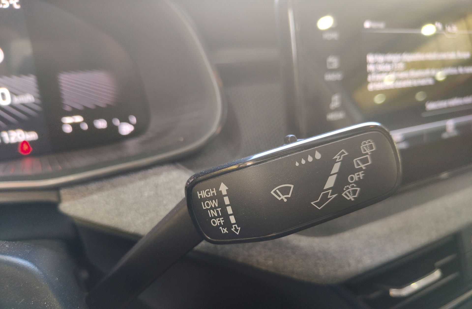 Škoda Scala 1.0 TSI Selection DSG - foto 25