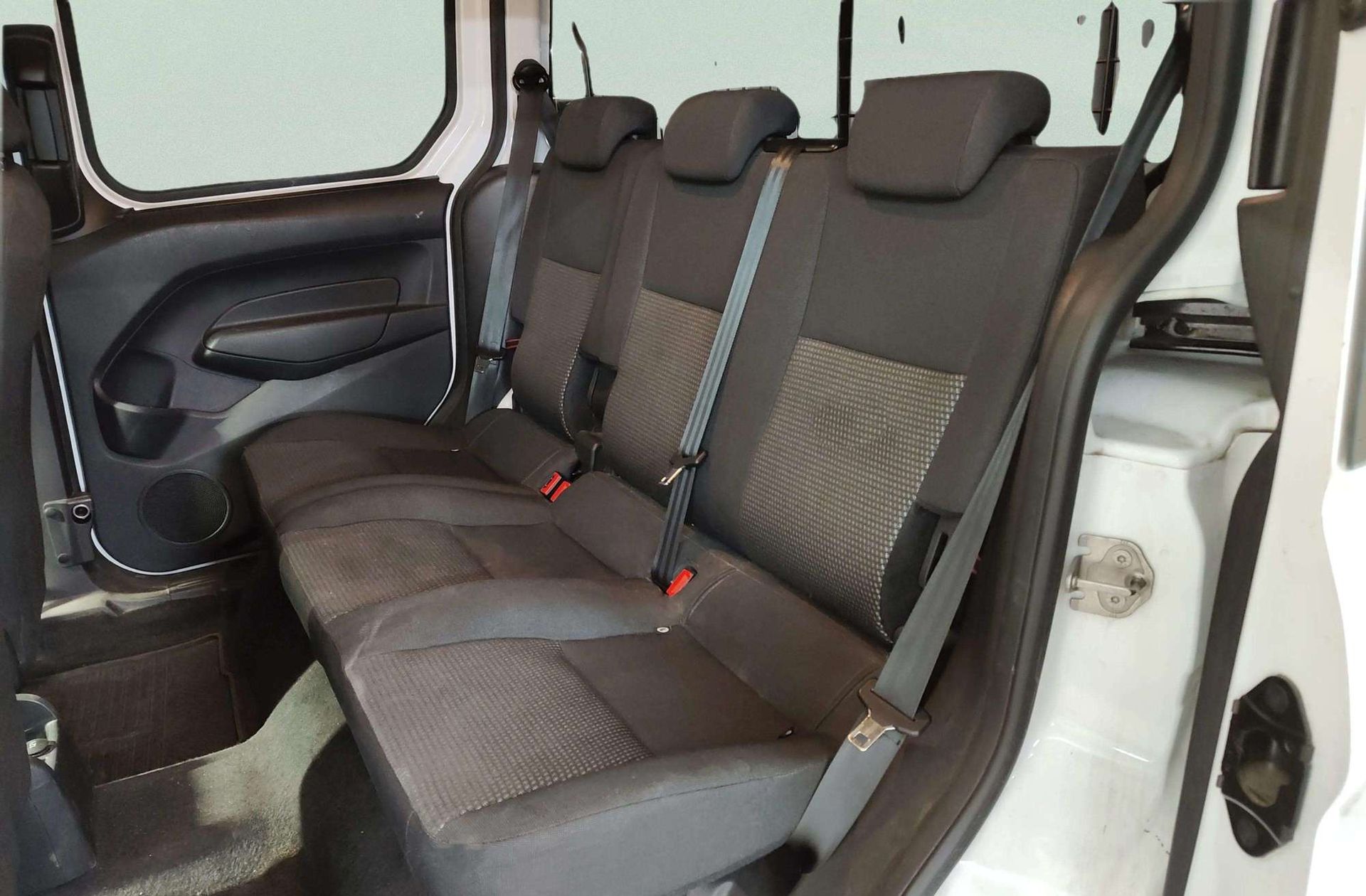 Ford Transit Connect Kombi 1.6 TDCi Ambiente 220 L1 - foto 9