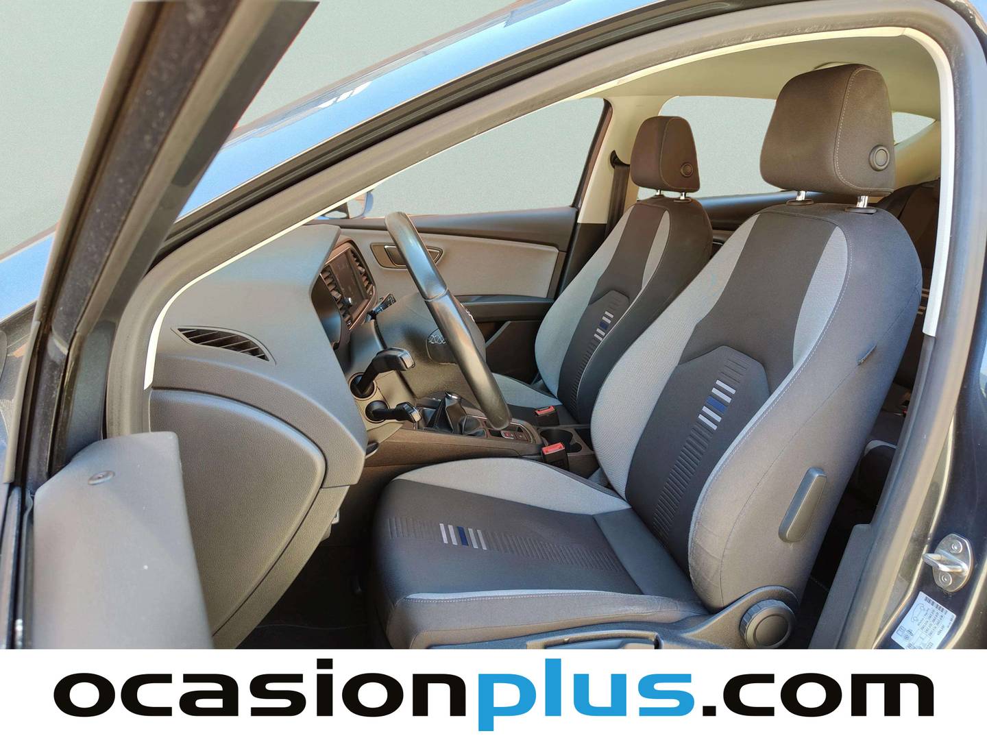 Foto asientos delanteros Seat León Seat León 1.0 EcoTSI S&S Style Visio Edition (115 CV)