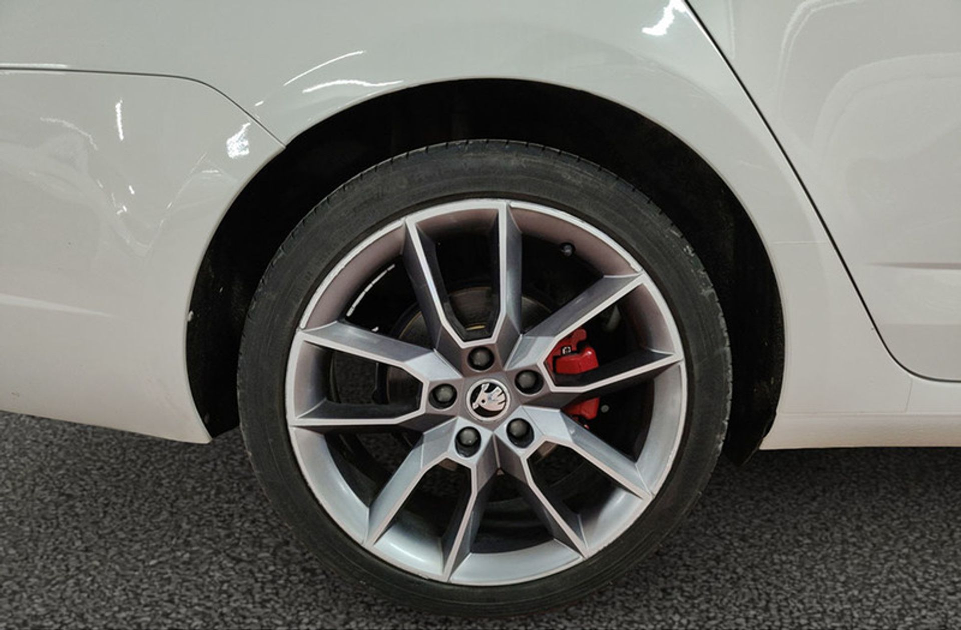Škoda Octavia Combi 2.0 TDI RS DSG - foto 41