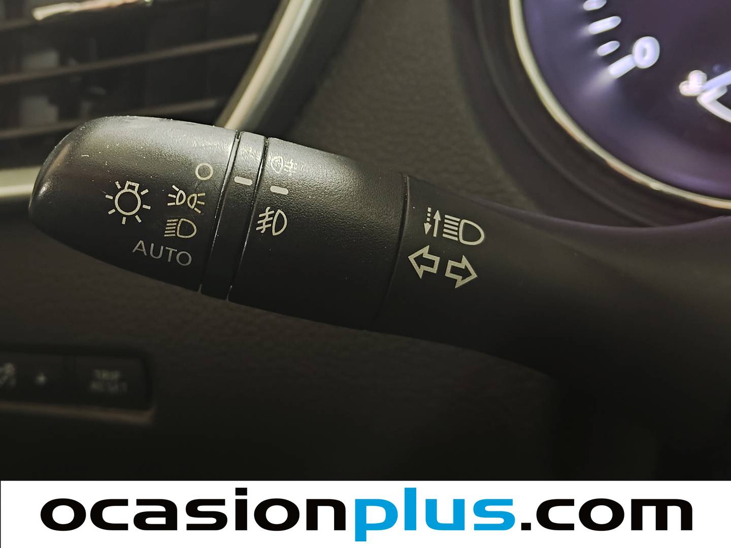 Extras y acabados del Nissan QASHQAI Nissan Qashqai DIG-T 115 Acenta 4x2 (115 CV)