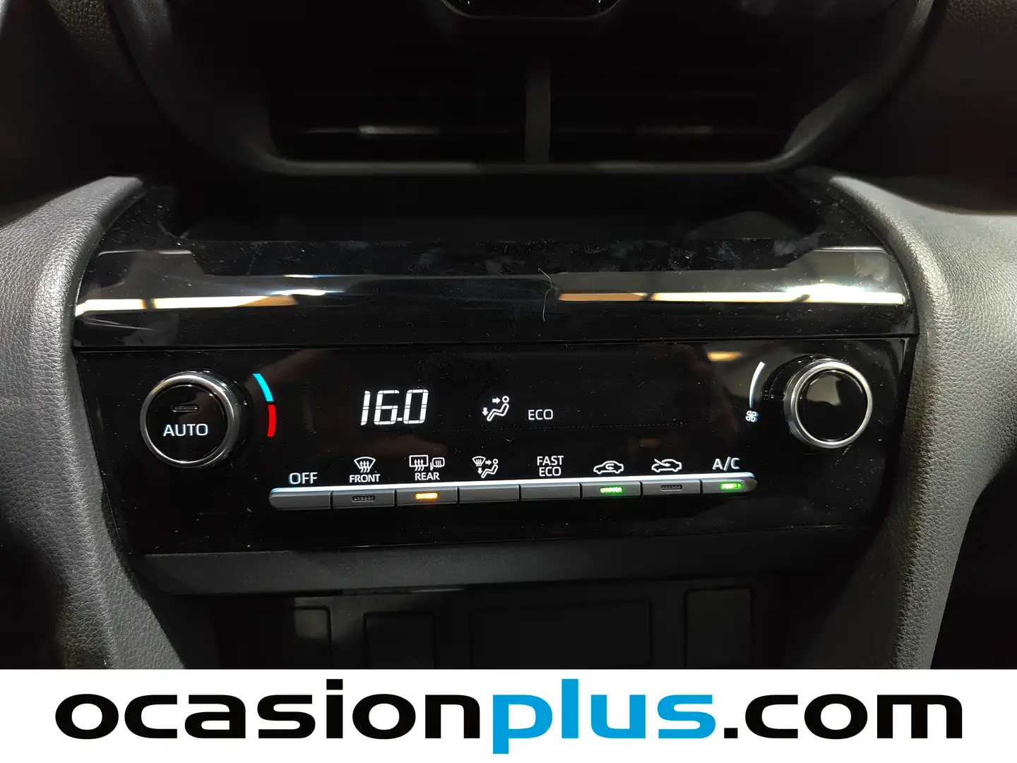 Foto Toyota Yaris Cross Toyota Yaris Cross 120H Business Plus (116 CV)