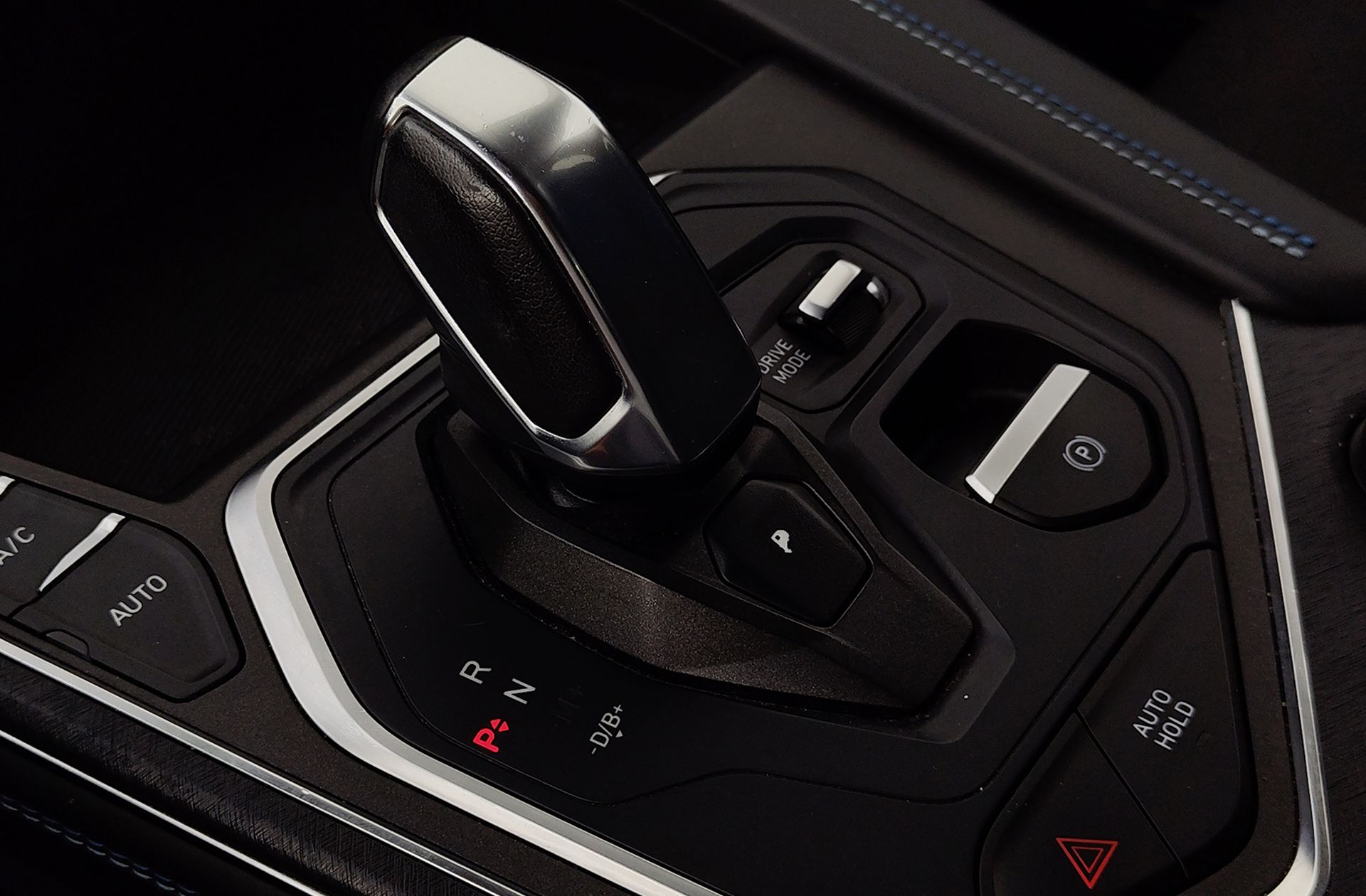 Lynk & Co 01 1.5 PHEV - foto 5