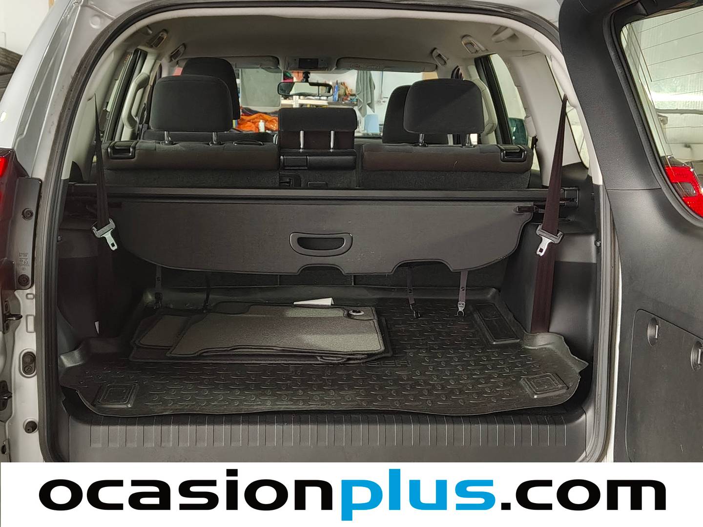 Fotos maletero Toyota Land Cruiser Toyota Land Cruiser 2.8 D-4D VX Auto (204 CV) 7 Plazas