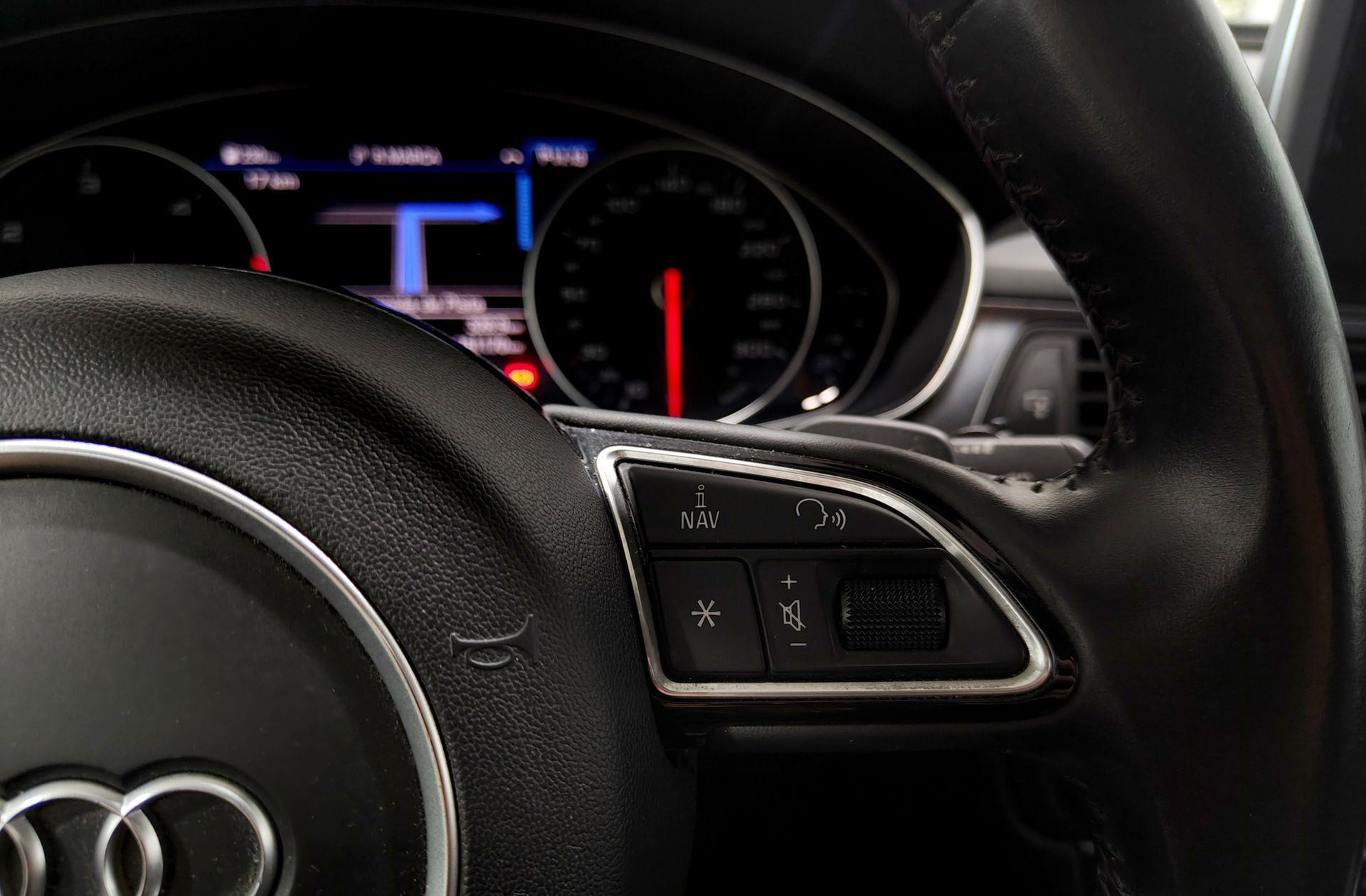 Audi A6 S line 2.0 TDI ultra S tronic - foto 30